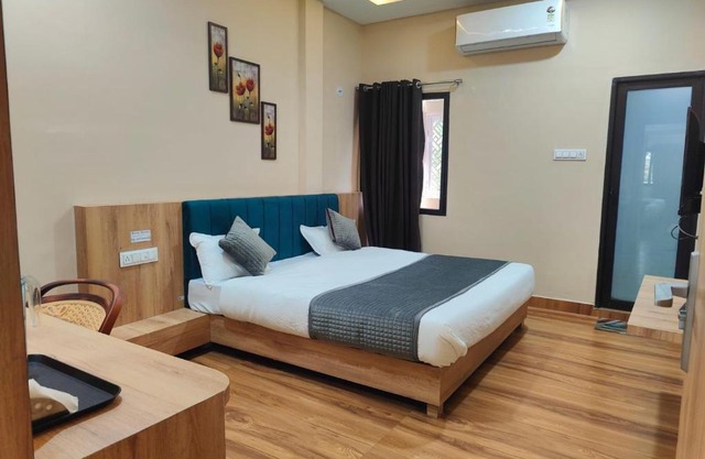 Hotel Bhavya