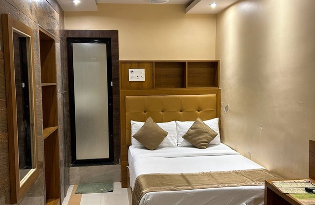 Hotel BKC Mannat