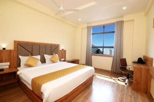 Hotel BKC Minerva, Near US Consulate