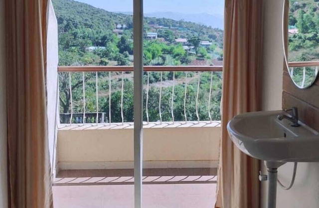 Hotel Bliss