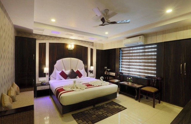HOTEL BLUE BIRD