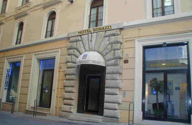 Hotel Bonazzi