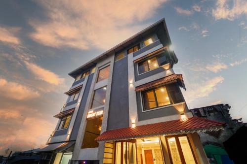 Hotel Bright Star