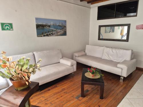 Hotel Brisas MEDELLIN