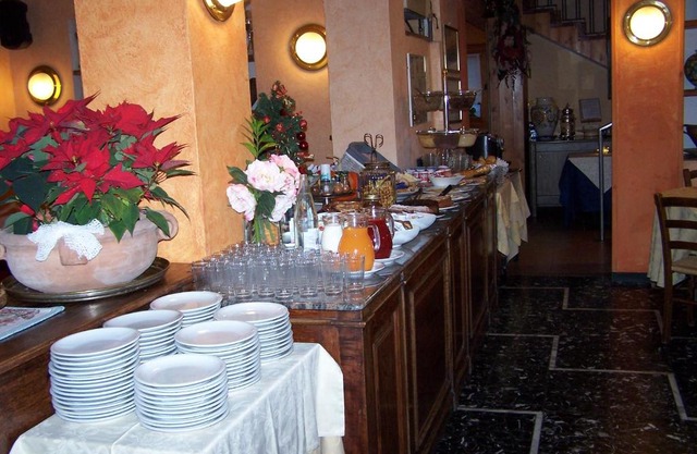 Hotel Bucaneve