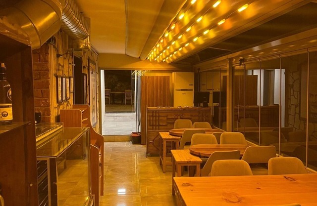 HOTEL BUDAPEST