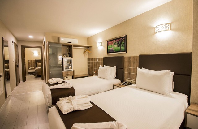 Hotel Business Han
