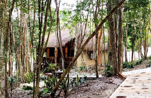 Hotel cabañas aldea maya