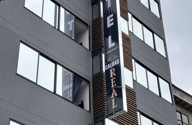 HOTEL CALDAS REAL
