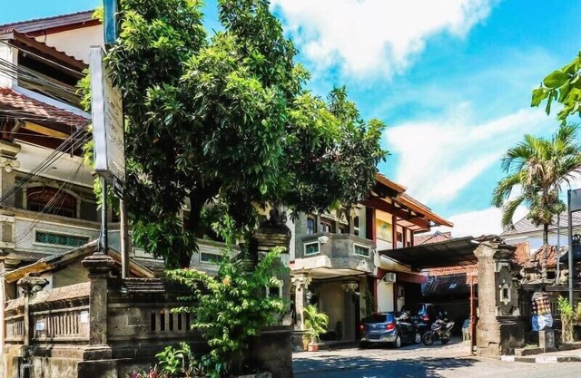 Hotel Candra Adigraha