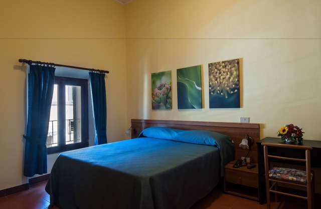 Hotel Capranica