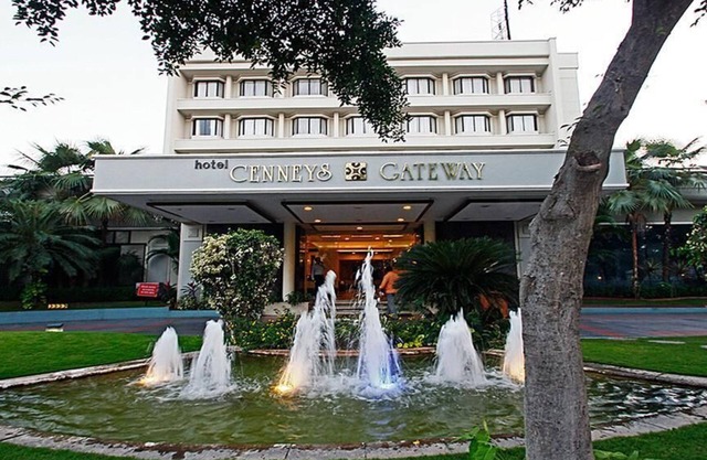 Hotel Cenneys Gateway