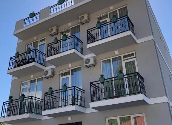 Hotel CHARLI
