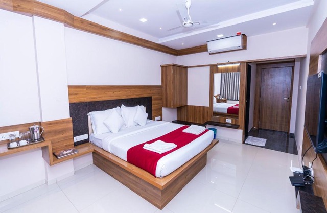 Hotel Chiranjeevi Kolhapur