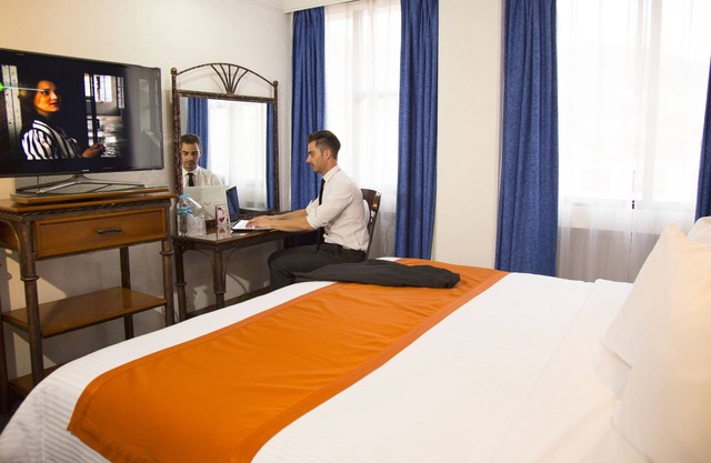 Hotel Ciros