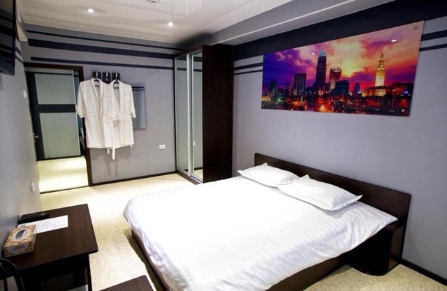 Hotel City