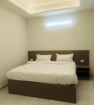 Hotel Connecting Home Stays