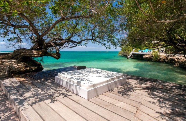 Hotel Coralina Island
