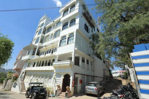 Hotel Darbargarh A Unit of Khamma Ghani A Boutique Hotel
