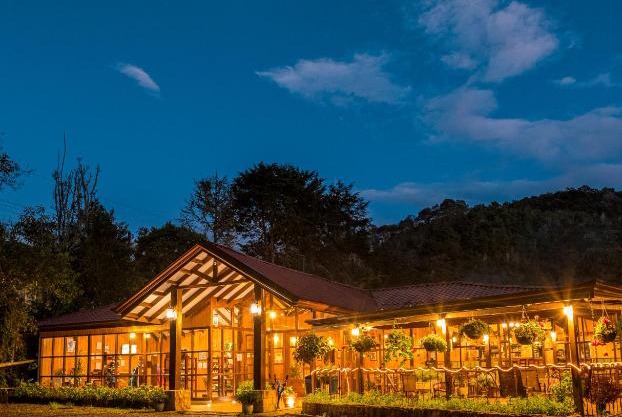Hotel de Montaña Suria
