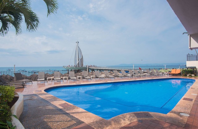 Hotel Delfin PV Beach Resort