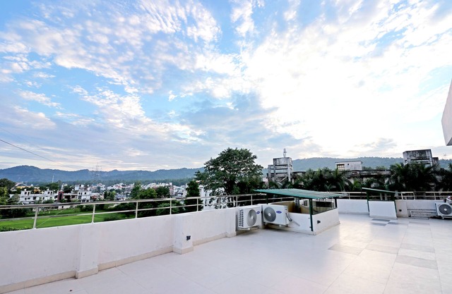 Hotel Dev Ganga