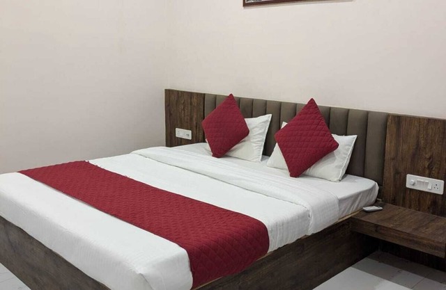 Hotel Dhruvnanda Palace Khategaon