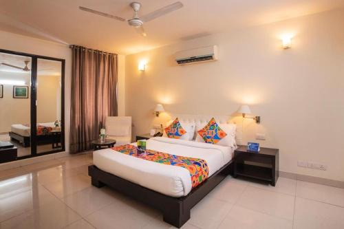 Hotel Diamond Tree at Saket Near PVR Cinema