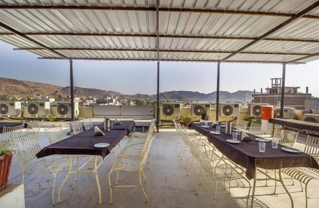 Hotel Dior Near Jal Mahal, Jaipur