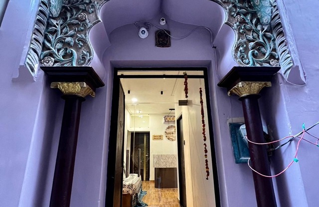 Hotel Divyakashi homestay
