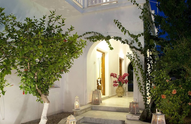 HOTEL DOUKISSA