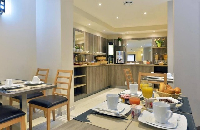 Hotel du Chemin Vert Paris