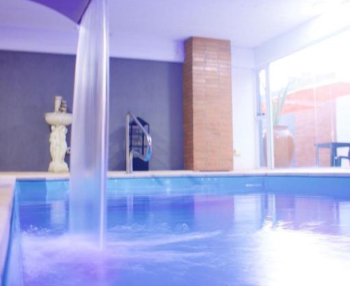 hotel El Tropical