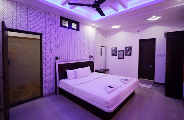 Hotel Elite Lodging and Restaurant