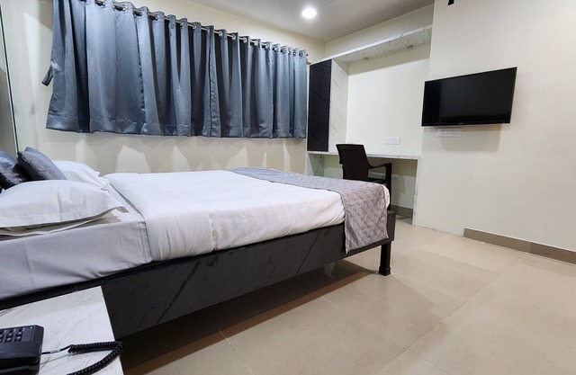 Hotel Ellora Park