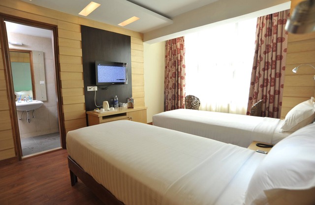 Hotel Emarald