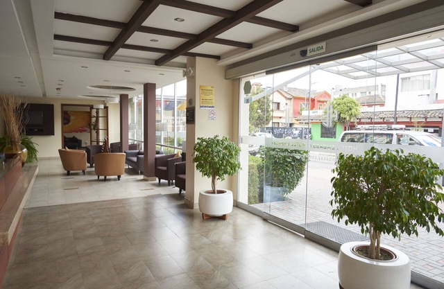 Hotel Embassy