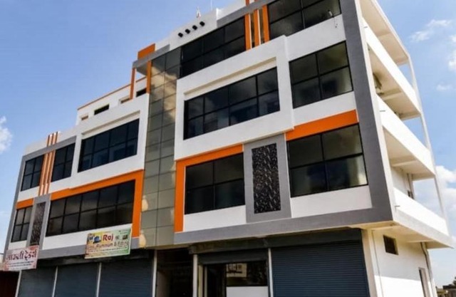Hotel Everest Inn