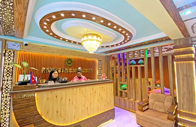 Hotel FIve Season Inn