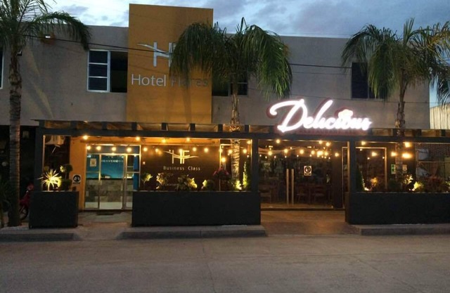 Hotel Flores
