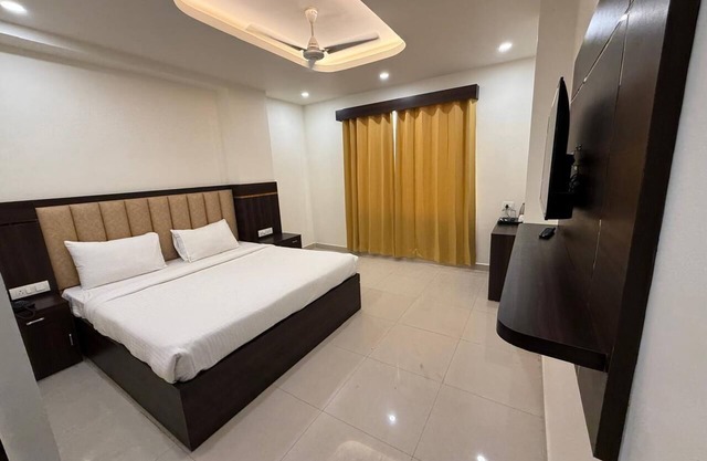 Hotel Ganga Greens