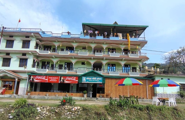 Hotel Gauri Shankar & Restaurant