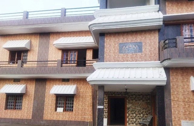 Hotel Gayatri Palace