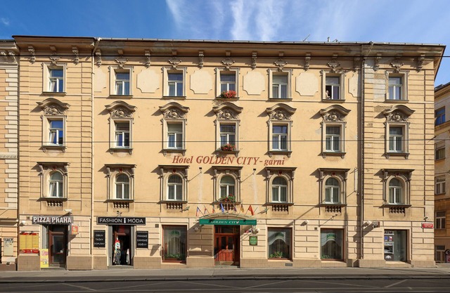 Hotel Golden City Garni