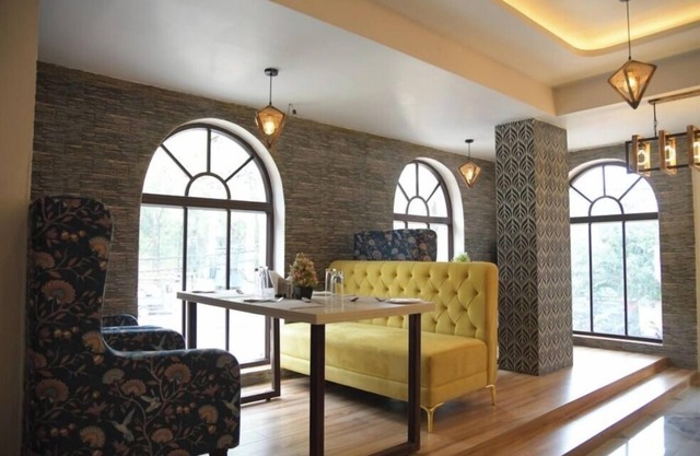 Hotel Golden Leaf