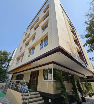 Hotel Golden Nest Thane
