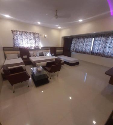 Hotel Golden Palms