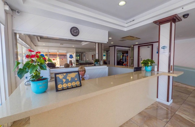 Hotel Golden Sand