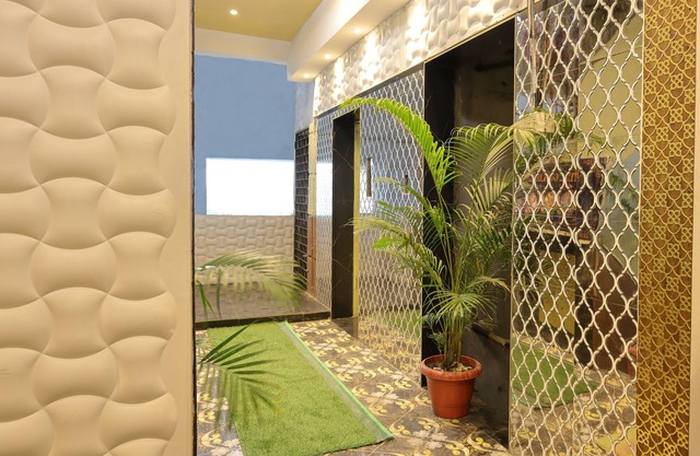 Hotel Golden suites Vashi Navi mumbai
