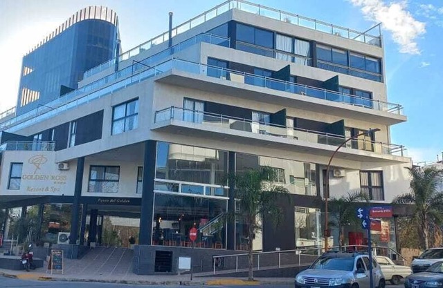 HOTEL GOLEN ROSS